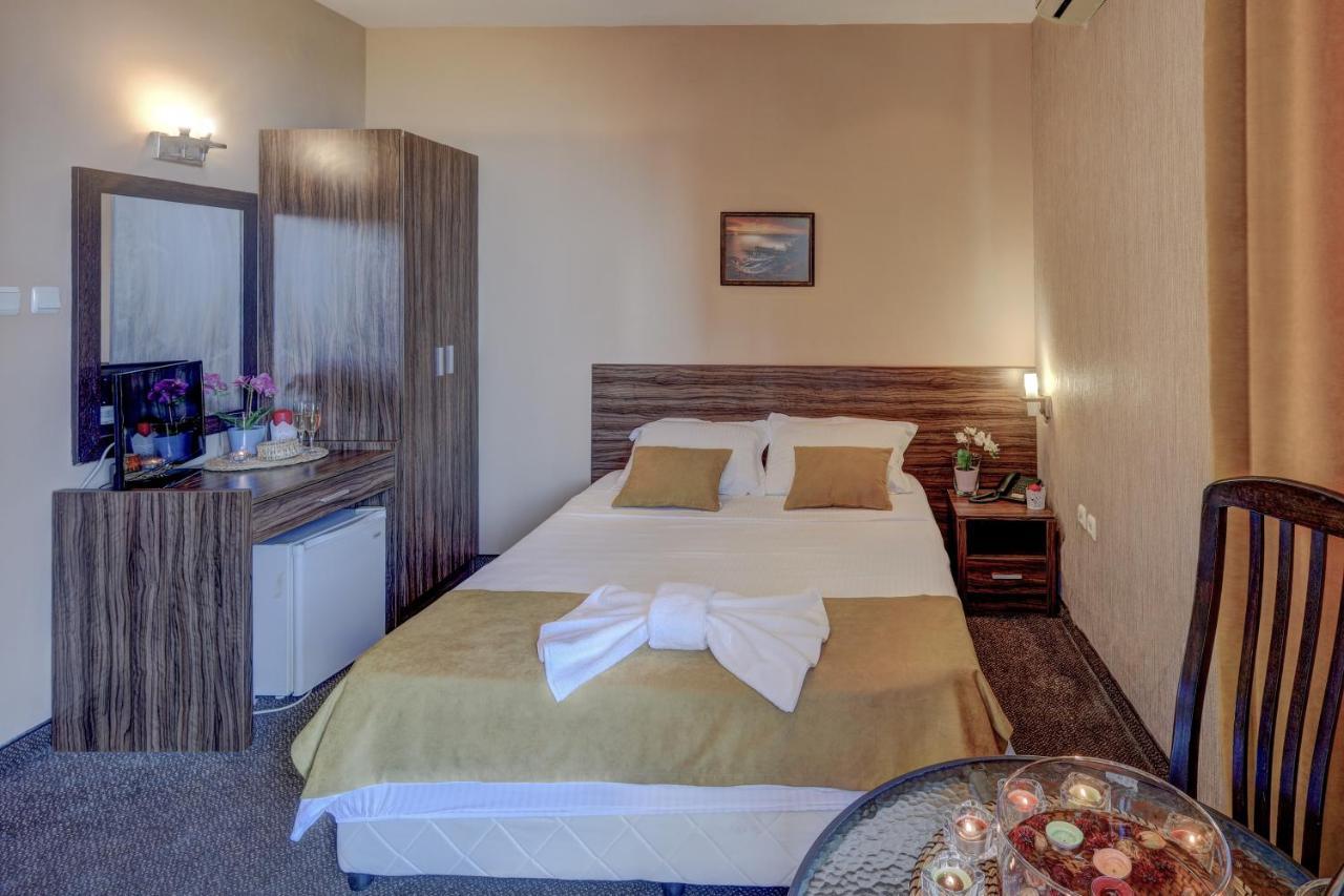Ellinis Hotel فارنا المظهر الخارجي الصورة
