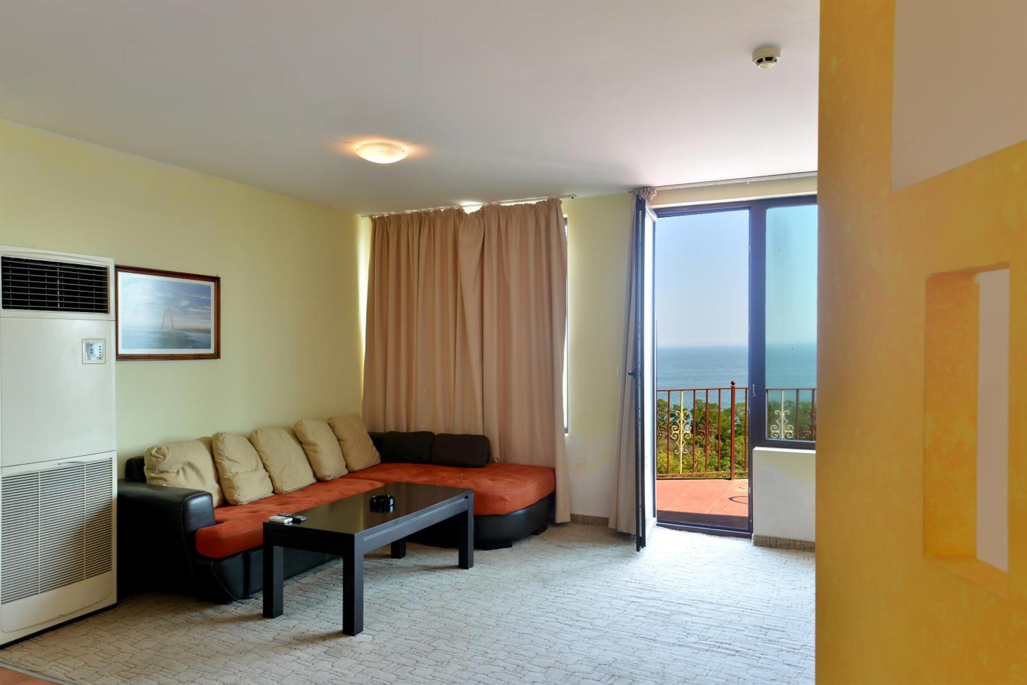 Ellinis Hotel فارنا الغرفة الصورة
