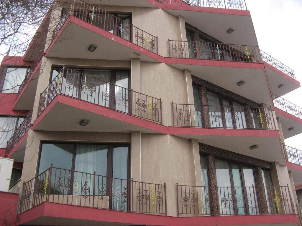 Ellinis Hotel فارنا المظهر الخارجي الصورة